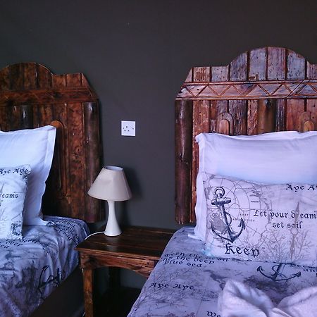 Lion Roars Lodge Lesoma Екстер'єр фото
