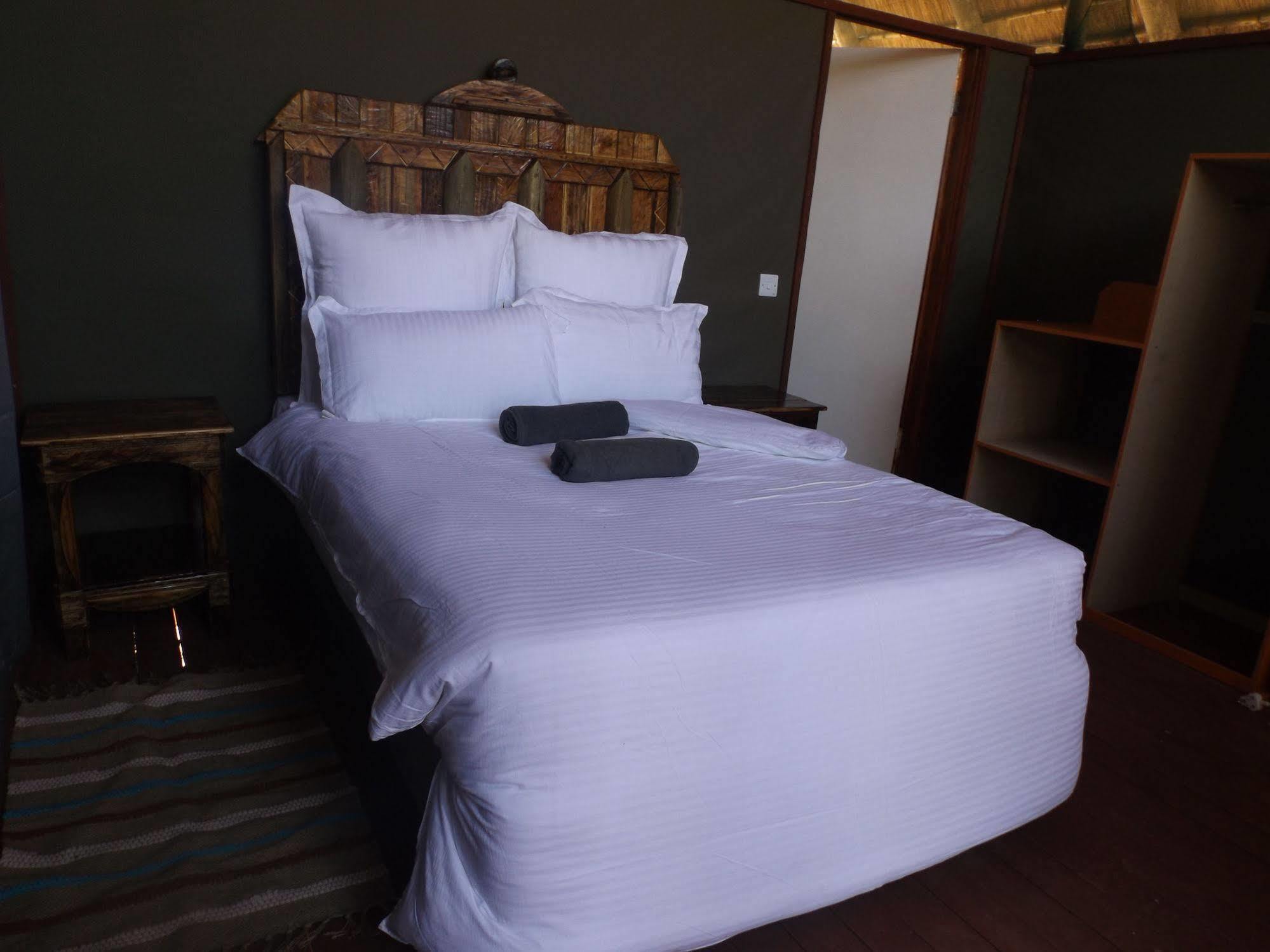 Lion Roars Lodge Lesoma Екстер'єр фото