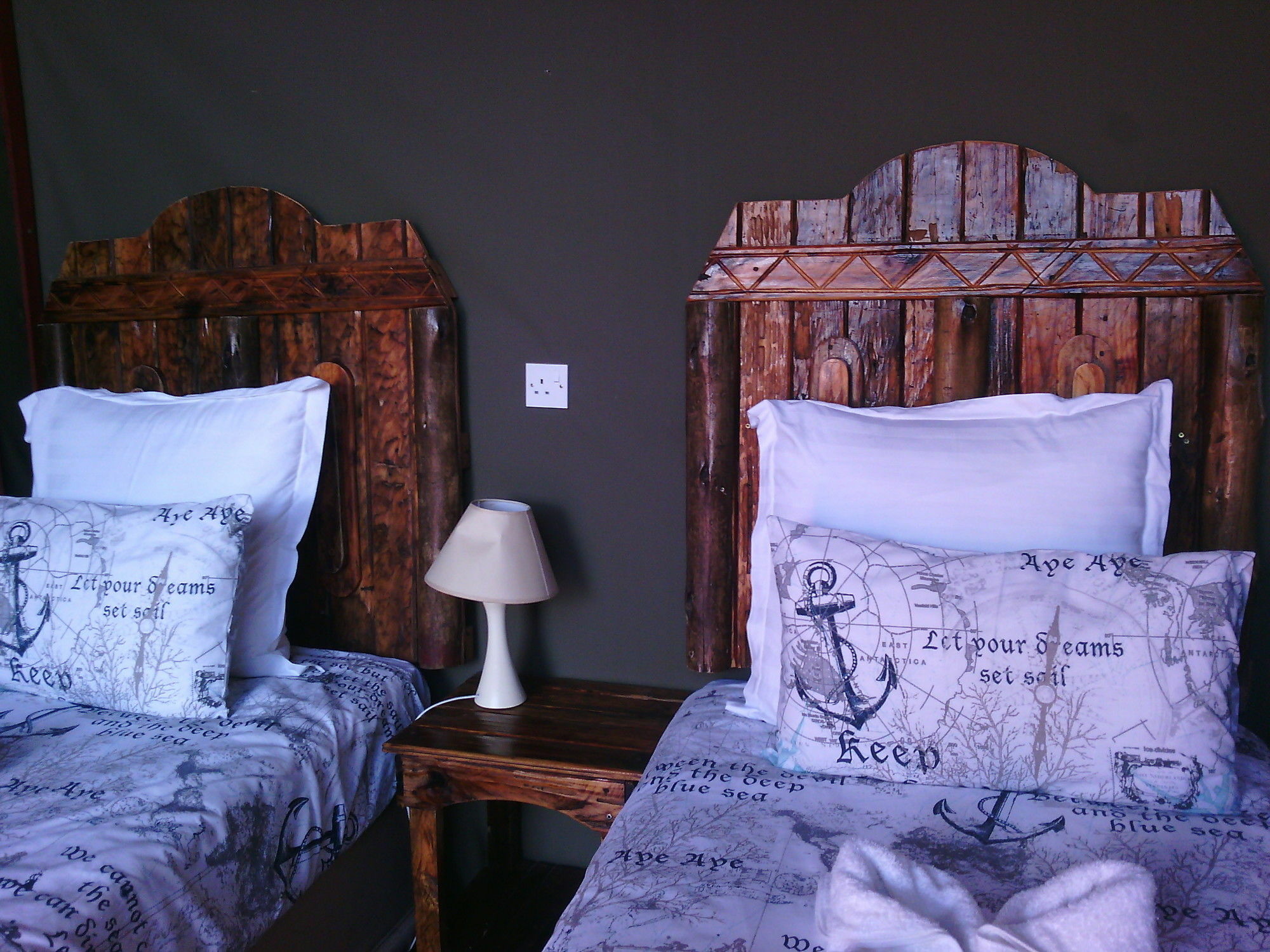 Lion Roars Lodge Lesoma Екстер'єр фото