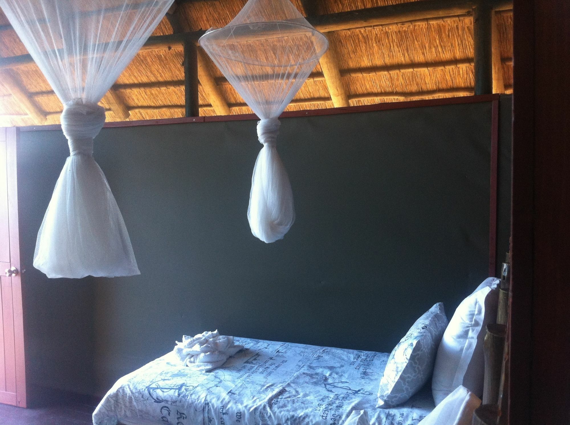 Lion Roars Lodge Lesoma Екстер'єр фото